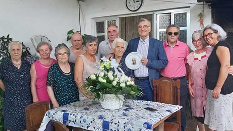 D. Rosa das Neves Mendonça que completa hoje 102 Anos