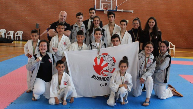 KARATÉ DE CAMPANHÃ VOLTA A SER MEDALHADO EM OPEN DE KARATÉ  KARATÉ DE CAMPANHÃ VOLTA A SER MEDALHADO EM OPEN DE KARATÉ