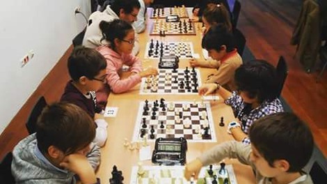 ESCOLA DE XADREZ DE CAMPANHÃ  EM TORNEIOS 