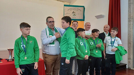 Junta de Freguesia de Campanhã Homenageia Campeões Sub13 da ACD Bairro do Falcão