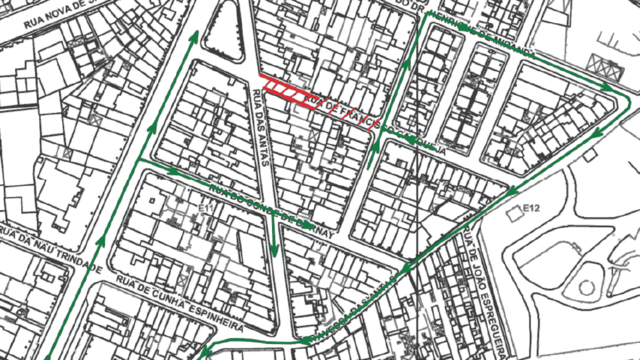 Condicionamento de trânsito e estacionamento - FRANCISCO CARQUEJA (R. de)